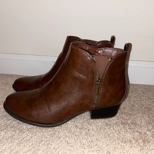 Women’s Brown Boots